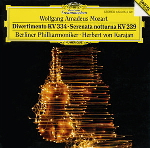 Herbert Von Karajan / Mozart : Divertimento in D major K.334, Serenade in D major K.239